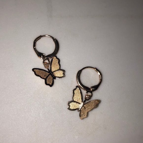 COPY - brandy butterfly earrings 🦋 - Picture 2 of 2
